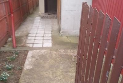 Casă cu 3 camere în Central - 1