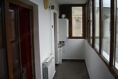 Apartament cu 5 camere decomandat în Peneș Curcanul - 1