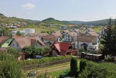 Casă cu 8 camere cu Teren 2800 Mp în Central - 11