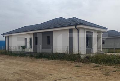 Casa cu 4 camere, 105 mp, teren 420 mp - Odoreu - 1