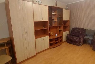 Apartament cu 2 camere decomandat în Școlilor