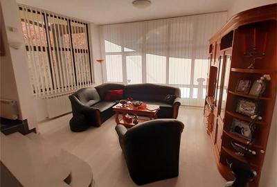 Casă cu 6 camere cu Teren 430 Mp în Central - 8