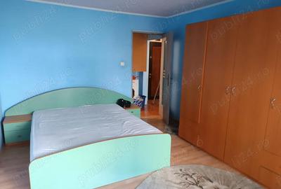 Garsonieră decomandată în Decebal