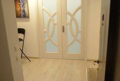 Apartament cu 3 camere decomandat, mobilat în 13 Septembrie - 21