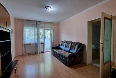Apartament 2 camere decomandate Centru etaj 3 - 1