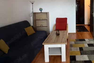 Garsonieră decomandată în Tractorul - 3