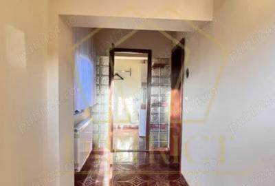 Casa de inchiriat - 2