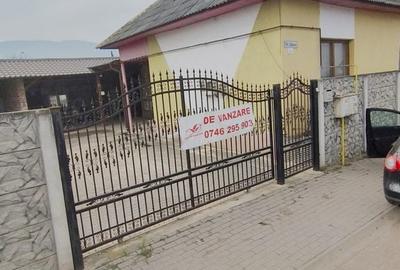 Casă cu 3 camere cu Teren 500 Mp în Cetate - 2