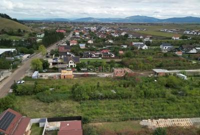 Teren de 1350 mp, în Sânpetru - 6