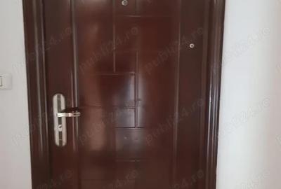 Apartament cu 3 camere semidecomandat în Circumvalațiunii