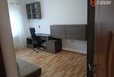 Apartament 3 camere semidecomandat, zona Soarelui - 3