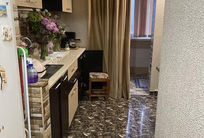 Apartament cu 3 camere decomandat în Traian - 2