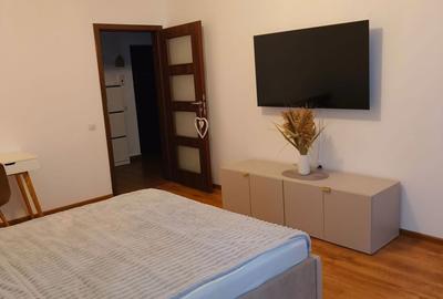 Garsonieră decomandată în Central