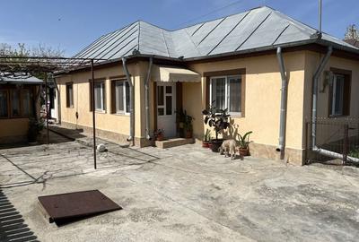 Casă cu 3 camere în Central - 5