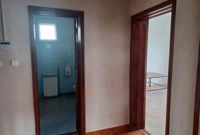 Inchiriez Hala industriala + spatiu birouri - 8