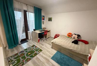 Casă cu 5 camere cu Teren 610 Mp în Dumbrăvița