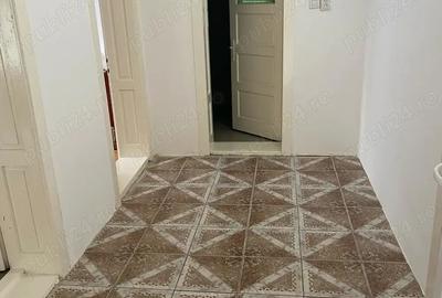 Vand casa si teren cu suprafa?a de 6523m - 7