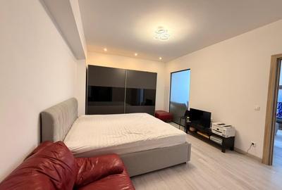 Apartament cu 3 camere semidecomandat în Vitan
