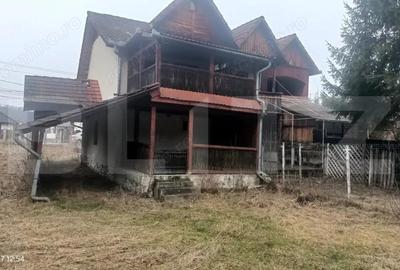 Casă cu Teren 1000 Mp în Central - 8