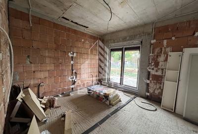 Vila insiruita cu suprafata generoasa aproape de centru orasului - 28