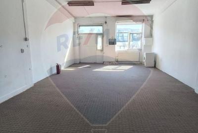Spatiu comercial de inchiriat - 10