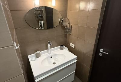 Garsonieră decomandată în Decebal
