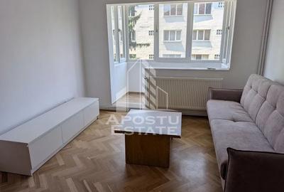 Apartament cu 3 camere semidecomandat în Take Ionescu