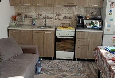 Casă cu 2 camere cu Teren 100 Mp în Central
