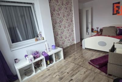 Apartament cu 3 camere semidecomandat, mobilat în Girocului - 11