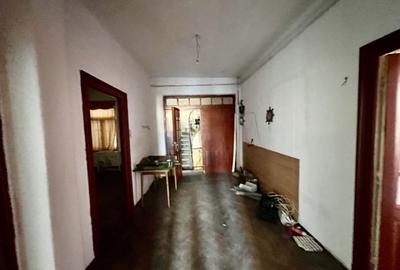 Casă individuală cu 35 camere cu Canalizare în Centrul Civic - 17