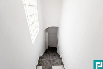 Proprietate cu 5 camere Aurel Vlaicu - 15