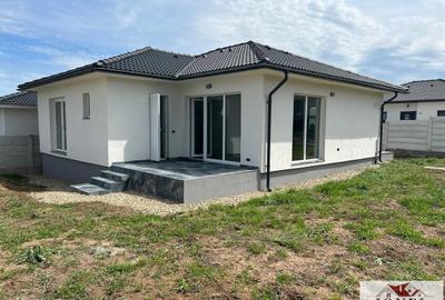 Casă individuală cu 3 camere cu Teren 373 Mp în Micești - 1