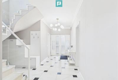 Casă cu 4 camere cu Teren 350 Mp în Dumbrăvița