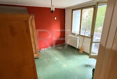 Apartament cu 3 camere decomandat în Drumul Taberei - 2