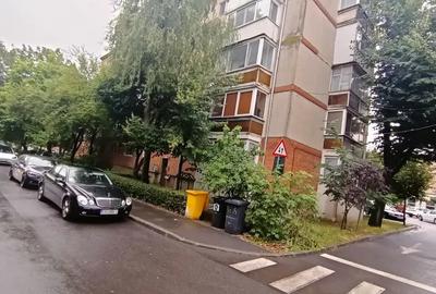 Proprietar,Vand in Soarelui,Decomandat cu Centrala+Clima+Geam Baie,Etajul 2,Merita Vazut 100%,Neg