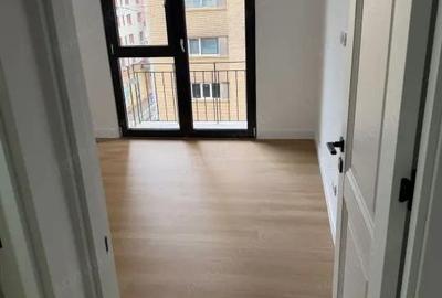 Apartament cu 3 camere semidecomandat în P-ța Universității - 10