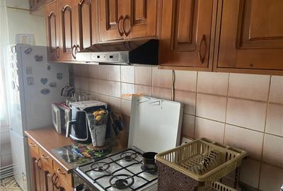 Apartament 3 camere , strada Pictor Grigorescu (b-dul Braile - 14