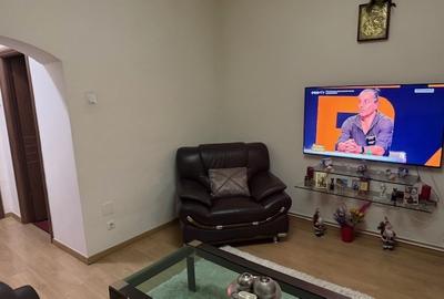 Casă cu 5 camere cu Canalizare în Moșilor - 18