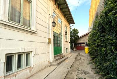 Casa centrala cu istorie si teren generos de 800mp