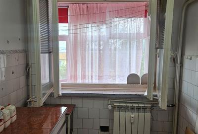 Apartament cu 3 camere decomandat în Popoveni - 8