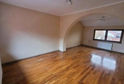 Imobil cu 3 case:C1 -3 nivele;C2-2nivele;C4-1 nivel;C3;C5;Piscina;Foisor - 19