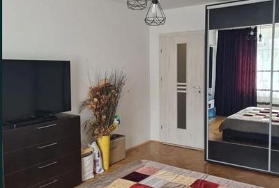 Apartament cu 3 camere decomandat în Valea Rosie - 2