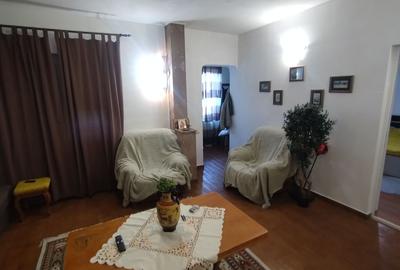 Casă individuală cu 4 camere cu Canalizare în Valu lui Traian - 2