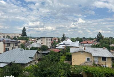 Apartament cu 2 camere semidecomandat în Micro 4 - 7
