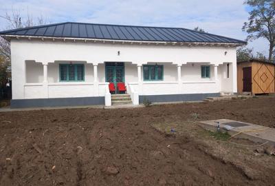 Casă cu 3 camere în Nuci - 7