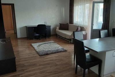 Inchiriez apartament 3 camere - 4