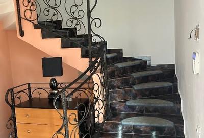 Casă individuală cu 3 camere cu Canalizare în 1 Mai - 2