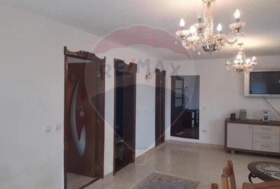 Casa / Vila cu 7 camere de vanzare in zona Bran-Tohanita - 2