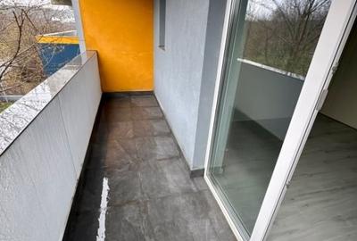Apartament cu 2 camere decomandat în Baza 3 - 8