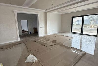 Casă cu 4 camere cu Canalizare în Aroneanu - 5